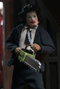 NECA Figura Leatherface Pretty Woman La Matanza de Texas 20 cm