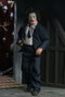 NECA Figura Leatherface Pretty Woman La Matanza de Texas 20 cm