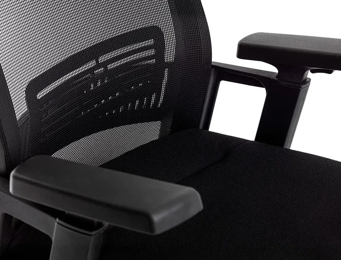 Q-connect Silla de Dirección Ergonómica con Respaldo Alto y Reposacabezas Ajustable, Base Metálica, Color Negro Q-connect Silla de Dirección Ergonómica con Respaldo Alto y Reposacabezas Ajustable, Base Metálica, Color Negro