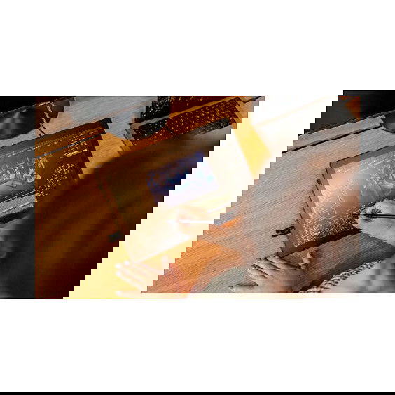 Wacom DTK168 Tableta Gráfica Cintiq 16" 2560 x 1440 Pixeles Conectividad USB