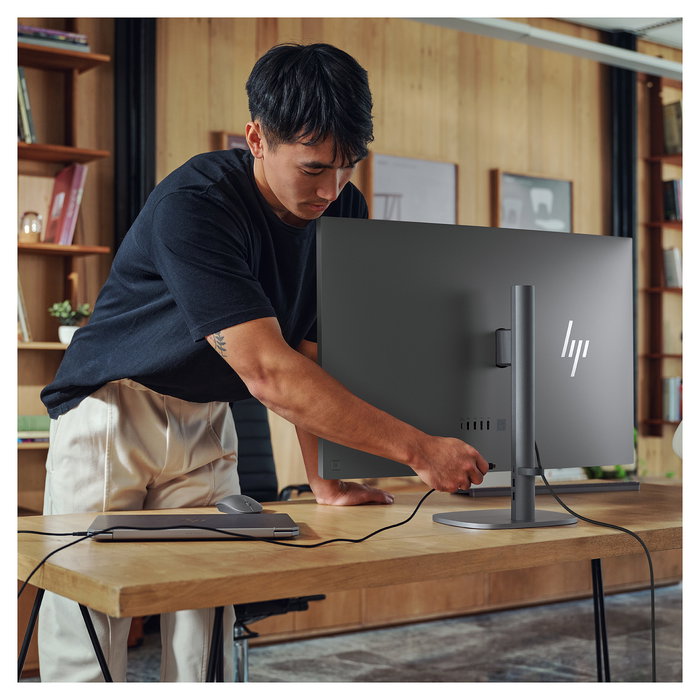 HP AIO PC All-in-One OmniStudio X 32-c1177ng, Intel Core i7, Pantalla 31.5", 32GB RAM, 1TB SSD, Windows 11 Home