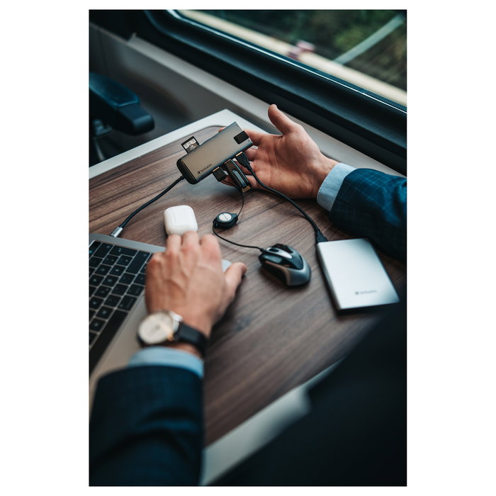 Verbatim 49142 Hub USB-C 7 Puertos con 3x USB 3.0, 1x USB-C, HDMI, Ethernet, Lector de Tarjetas SD/microSD, Pasivo, Negro/Gris, Aluminio