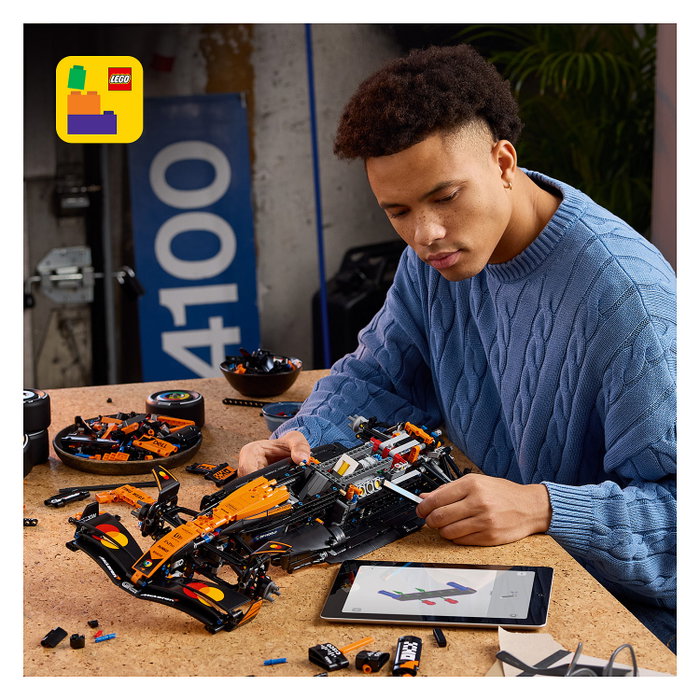 LEGO Technic 42228 McLaren MCL39 F1 Coche de Carreras a Escala 1:8 Skala 1:8