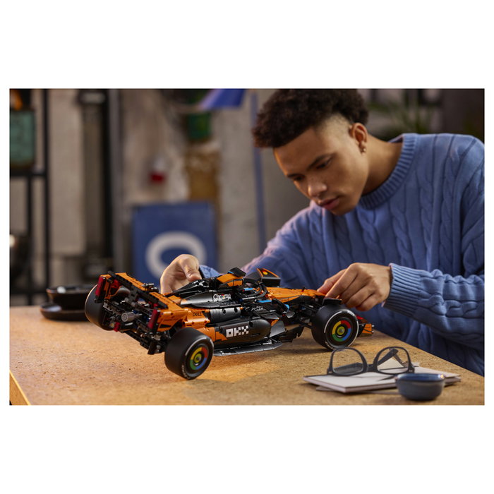 LEGO Technic 42228 McLaren MCL39 F1 Coche de Carreras a Escala 1:8 Skala 1:8