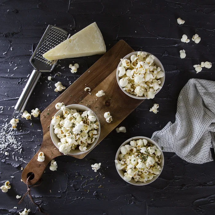 Princess 292986 Máquina de Palomitas, Palomitera de 1100W, Tapa Transparente con Apertura para Relleno, Prepara en 3 Minutos, Color Negro y Blanco