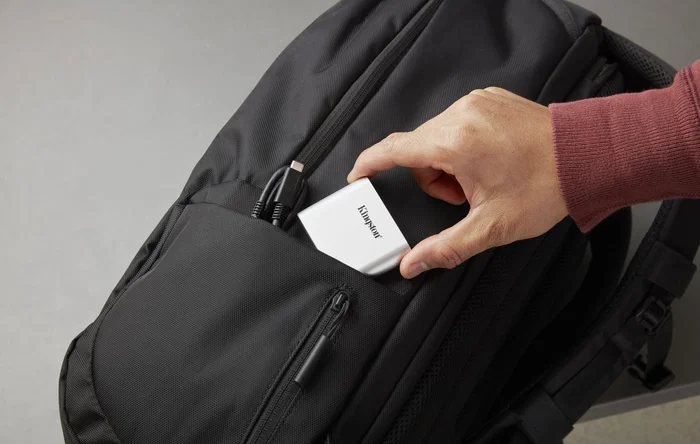 Kingston Workflow Dual-Slot Lector Tarjeta SDHC/SDXC UHS-II, USB 3.2 Gen 1 Tipo-C, Negro y Plata, para Transferencia Rápida de Vídeo y Foto