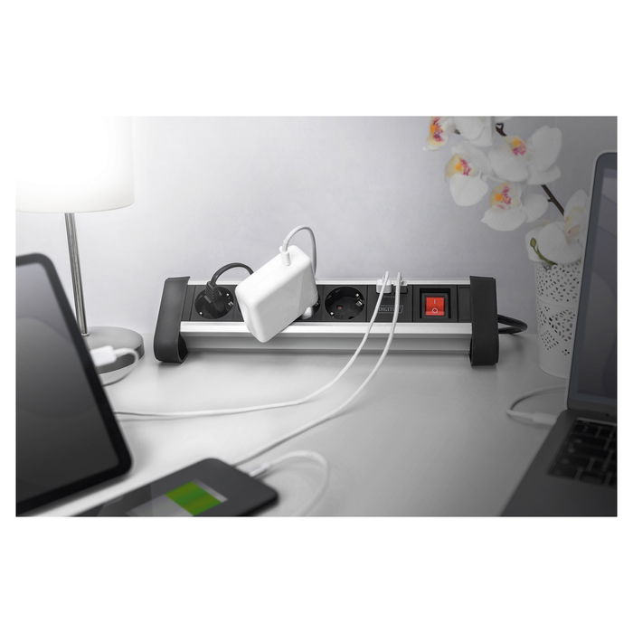 Digitus Regleta de Alimentación 4 Tomas con 2 Puertos USB y Interruptor, Negro/Plata, Cable 1,5m