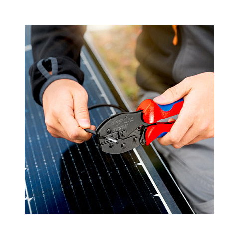 Knipex 97 52 42 PreciForce Crimpzange para terminales MC4/EVO2, herramienta de prensado, cable 10-12 AWG (4-6 mm), color azul y rojo