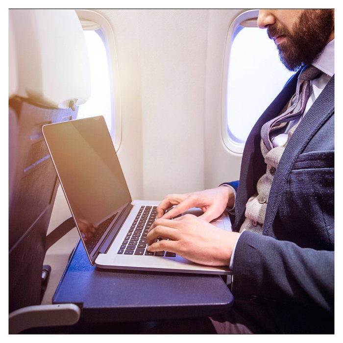 StarTech 133L-PRIVACY-SCREEN Filtro de Privacidad para Portátil 13.3in 16:9 Pantalla Ancha Reducción de Luz Azul Mate/Brillante Antideslumbrante