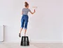 Q-connect Taburete Negro ABS con Ruedas Retráctiles y Dos Niveles, Resistente hasta 150 kg