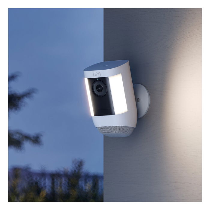Amazon Ring Spotlight Cam Pro, Cámara de Seguridad con Batería para Exterior, Color Blanco