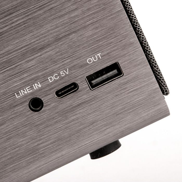 Veho MR-8 Altavoz Bluetooth Inalámbrico Retro con Banco de Energía de 4000 mAh y 32 Horas de Reproducción, 2x6W