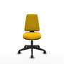 Silla de oficina Elche con mecanismo Asincro tapizada con Tela color Amarillo. Equipada con Base piramidal negra, Sin brazos y Ruedas 65mm nailon