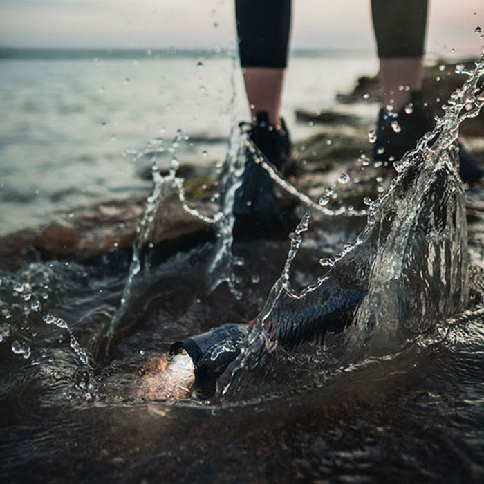 Nebo Linterna Davinci 8000 Recargable 8000 Lúmenes 4X Zoom LED Resistente al Agua