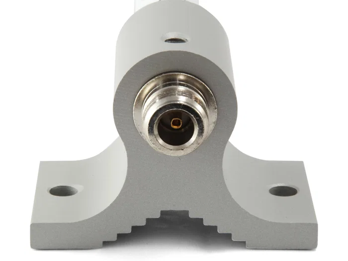 LevelOne OAN-4102 Antena Omnidireccional para Red WiFi, 10 dBi, 5 GHz (5.4-5.835 GHz), Polarización Vertical, Clase N, Uso Interior y Exterior, Blanco