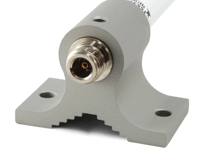 LevelOne OAN-4102 Antena Omnidireccional para Red WiFi, 10 dBi, 5 GHz (5.4-5.835 GHz), Polarización Vertical, Clase N, Uso Interior y Exterior, Blanco