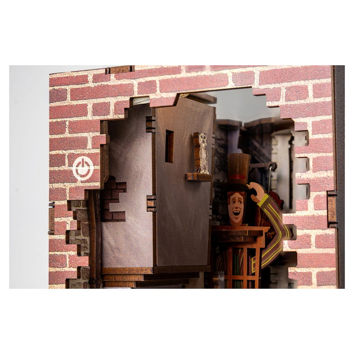 Revell Tiny Adventures Harry Potter Callejón Diagon Book Nook con LED Revell Tiny Adventures Harry Potter Callejón Diagon Book Nook con LED