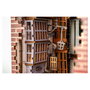 Revell Tiny Adventures Harry Potter Callejón Diagon Book Nook con LED