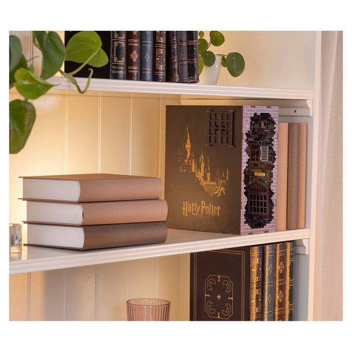 Revell Tiny Adventures Harry Potter Callejón Diagon Book Nook con LED Revell Tiny Adventures Harry Potter Callejón Diagon Book Nook con LED