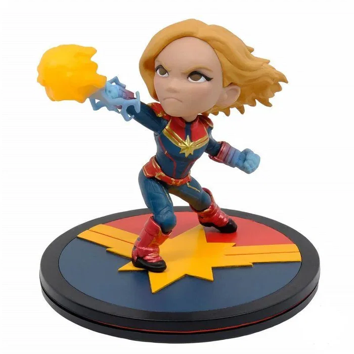 Quantum Mechanix Figura de Colección Diorama Marvel Capitana Marvel Carol Danvers 10 cm con Base