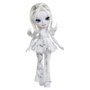 MGA Shadow High Muñeca Natasha 597896, Niñas Night con pelo blanco, pastel y accesorios de juego para niñas de +4 años