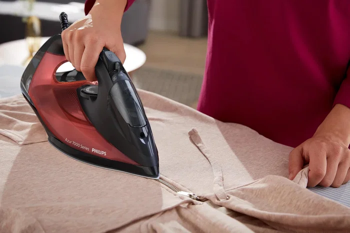 Philips 7000 series DST7022/40 Plancha de vapor en Negro/Rojo