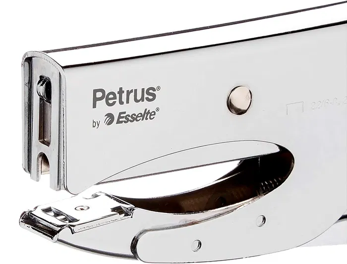 Petrus Grapadora de Tenaza 222 Metálica Cromada, Capacidad 40 Hojas, Grapas 22/6-8 y 24/6-8