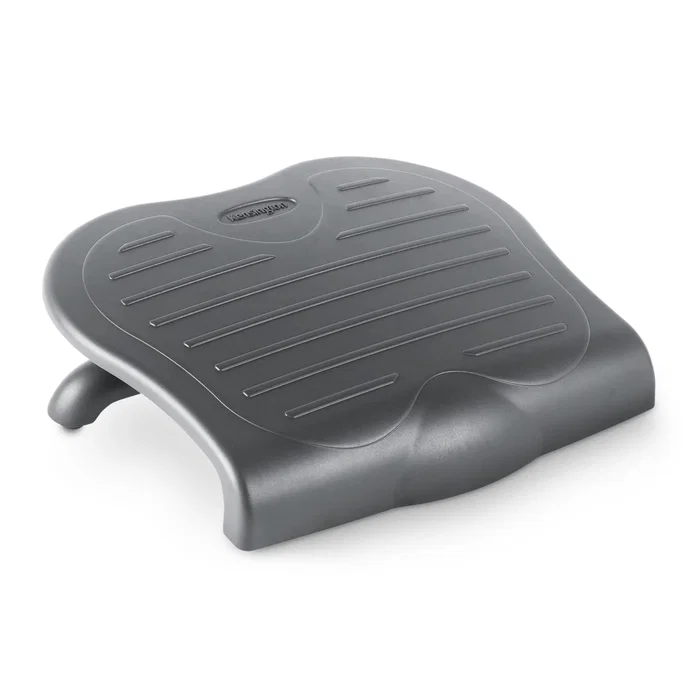 Kensington SoleSaver Reposapiés Ergonómico Negro con 3 Ángulos Ajustables (10º, 15º, 20º) - Plataforma Antideslizante 45x35 cm para Mejorar Postura y Circulación