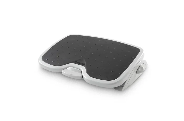 Kensington SmartFit Reposapiés SoleMate Plus - Ajuste 0-20° - Negro y Gris - 45x35x8.89 cm Kensington SmartFit Reposapiés SoleMate Plus - Ajuste 0-20° - Negro y Gris - 45x35x8.89 cm