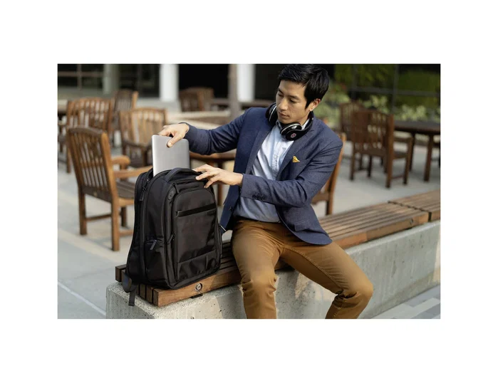 Kensington Contour 2.0 EQ Executive Mochila para Portátil 14 pulg. Negro
