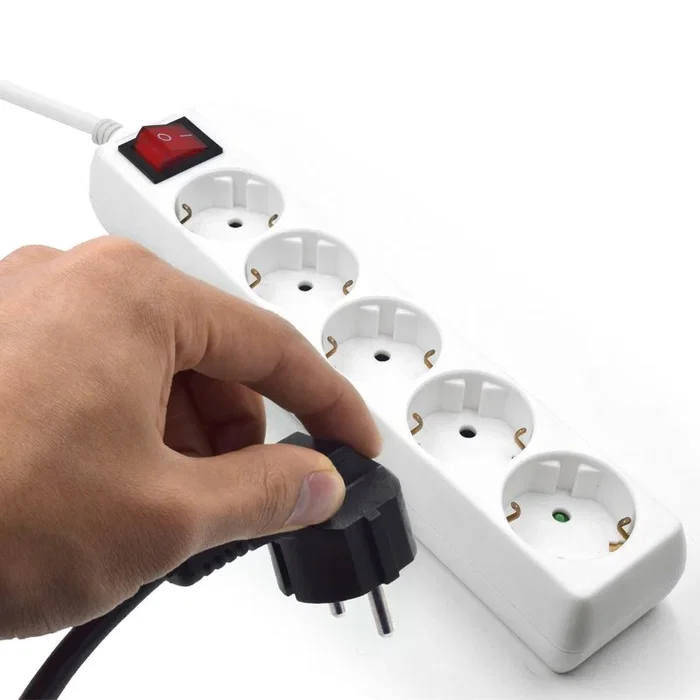 Ewent Regleta EW3916, 5 Tomas Shuko (Tipo F), Interruptor ON/OFF, Cable 1.5m, Blanco, Interior, 16A (3680W), Protección para Menores