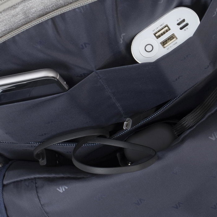 Rivacase 7760 Funda Mochila para Portátil 15.6 Pulgadas (39.6 cm) Gris - Ligera, Resistente al Agua y de Poliéster, 550 g