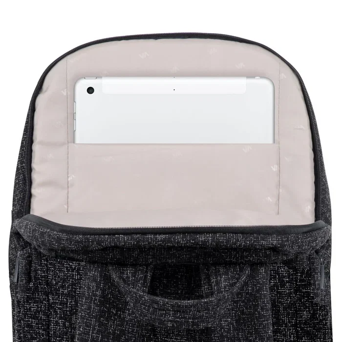 Rivacase 7962 Mochila para Portátil 15.6 Pulgadas (39.6 cm) Negro y Blanco, Poliéster Resistente al Agua, con Compartimento para Tablet