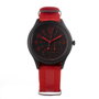 Timex TW2V10900LG con correa de nailon roja y caja negra