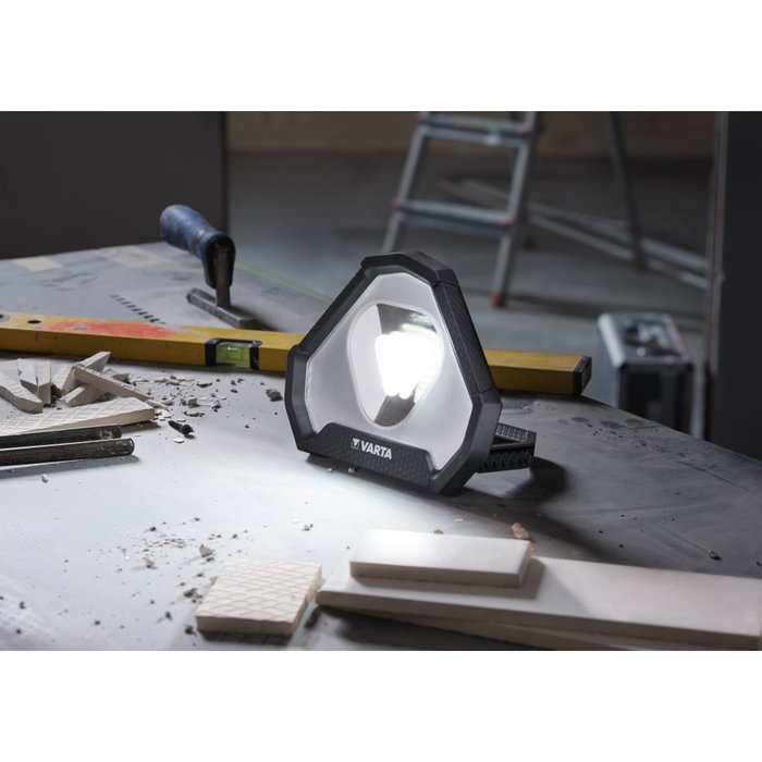 Varta Work Flex Stadium Light con batería, 1450 lm