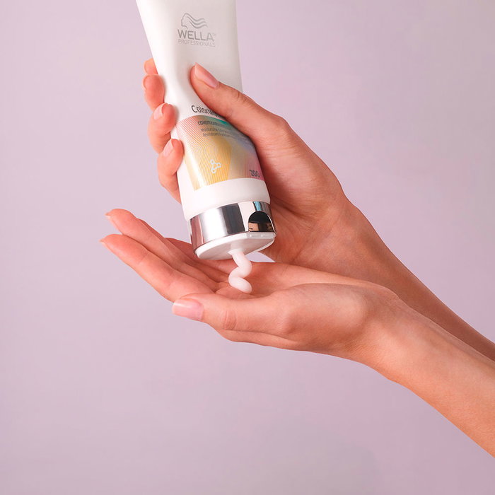 Wella Professionals COLORMOTION+ Acondicionador Hidratante Protección del Color Cabello Teñido 200 ml Wella Professionals COLORMOTION+ Acondicionador Hidratante Protección del Color Cabello Teñido 200 ml