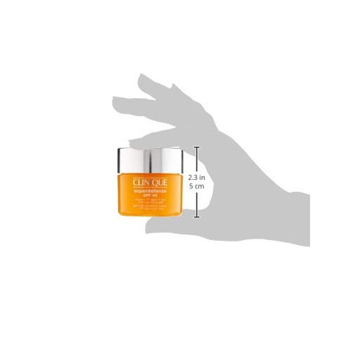 Clinique SUPERDEFENSE SPF40 Gel Multicorrector 50 ml Clinique SUPERDEFENSE SPF40 Gel Multicorrector 50 ml