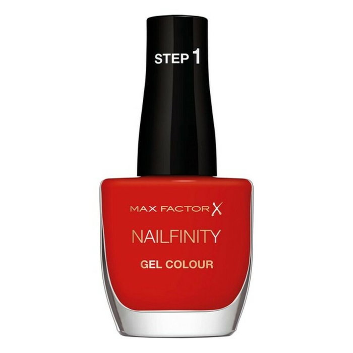 Max Factor Nailfinity 420-spotlight on her