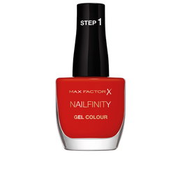 Max Factor Nailfinity 420-spotlight on her