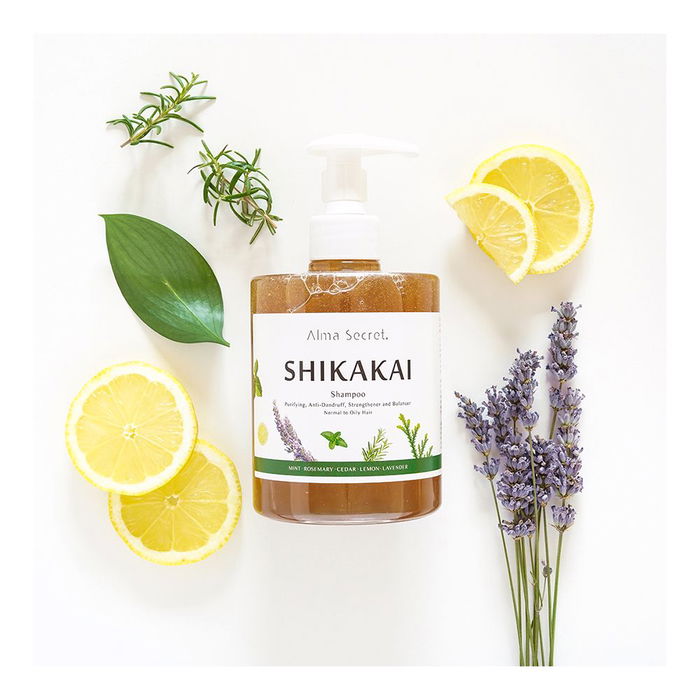 Alma Secret Champú Shikakai Anticaída y Anticaspa para Cabello Graso 500 ml con Ingredientes Naturales Alma Secret Champú Shikakai Anticaída y Anticaspa para Cabello Graso 500 ml con Ingredientes Naturales