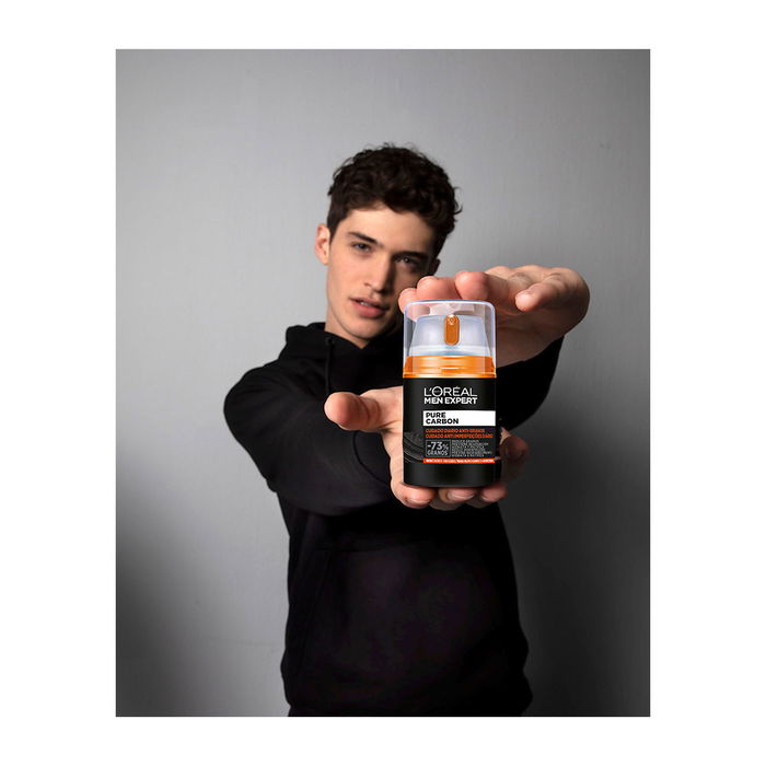 L'Oréal Paris Men Expert Pure Charcoal Cuidado Diario Antigranos Tratamiento Facial Hidratante para Hombre con Carbón Puro 50 ml