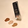 SENSAI Flawless Satin Foundation SPF20 - Base de Maquillaje de Cobertura Perfecta 30 ml en tono Ivory Beige #FS102