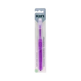 KIN Cepillo de Dientes para Ortodoncia - Cabezal Pequeño Triangular, Filamentos en V, Limpieza Brackets, con Capuchón, 1 unidad