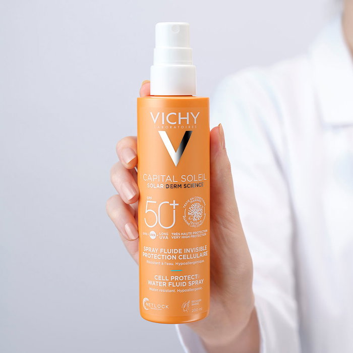 Vichy Capital Soleil Spray Fluido Invisible Cell Protect Water Fluid SPF50+ - Protector Solar Corporal Alta Protección UVB/UVA 200 ml Vichy Capital Soleil Spray Fluido Invisible Cell Protect Water Fluid SPF50+ - Protector Solar Corporal Alta Protección UVB/UVA 200 ml