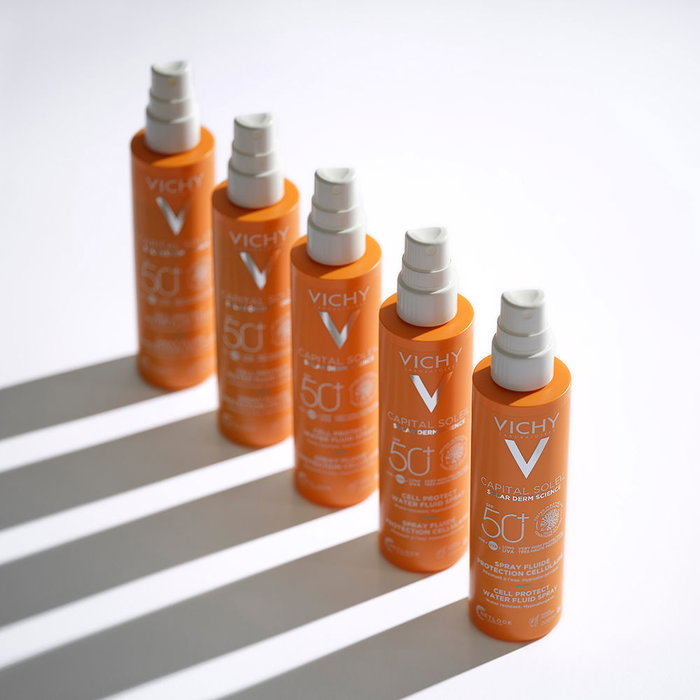 Vichy Capital Soleil Spray Fluido Invisible Cell Protect Water Fluid SPF50+ - Protector Solar Corporal Alta Protección UVB/UVA 200 ml Vichy Capital Soleil Spray Fluido Invisible Cell Protect Water Fluid SPF50+ - Protector Solar Corporal Alta Protección UVB/UVA 200 ml