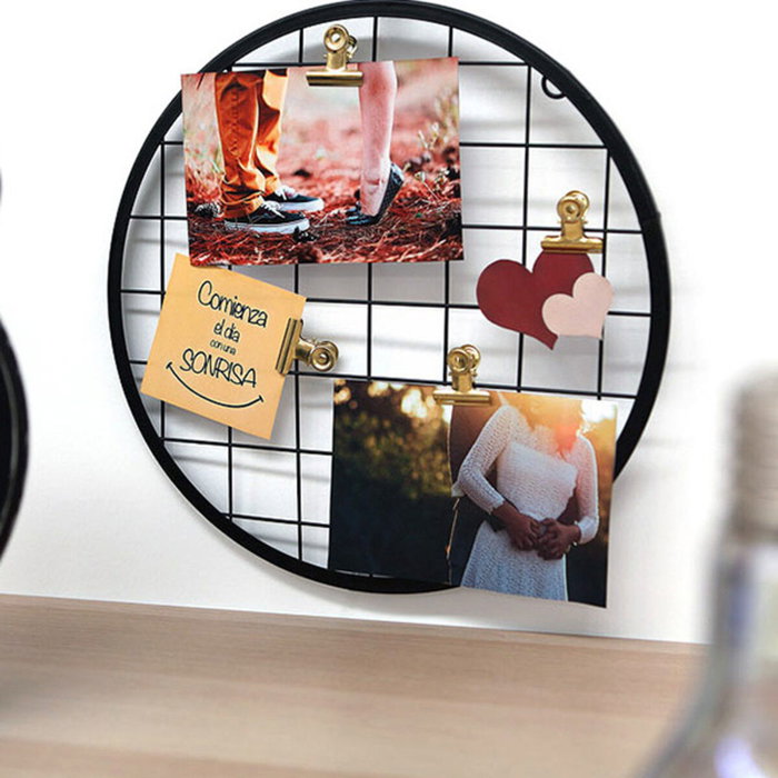 Atosa Industrial Collection Colgador Circular de Pared Decorativo Negro 30 cm con 4 Pinzas Atosa Industrial Collection Colgador Circular de Pared Decorativo Negro 30 cm con 4 Pinzas