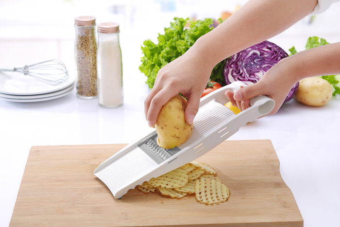 Quttin Mandolina 5 Funciones 28.6 cm Largo x 7.8 cm Ancho x 12.1 cm Alto (12 Unidades)