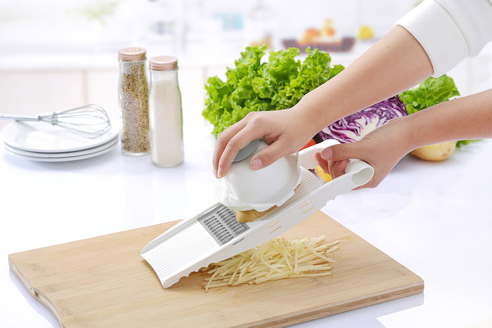 Quttin Mandolina 5 Funciones 28.6 cm Largo x 7.8 cm Ancho x 12.1 cm Alto (12 Unidades)