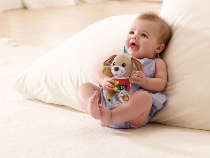 VTECH Pequeperrito Peluche Interactivo con Luces y Sonidos, Incluye Actividades, 19x17x9 cm, Español