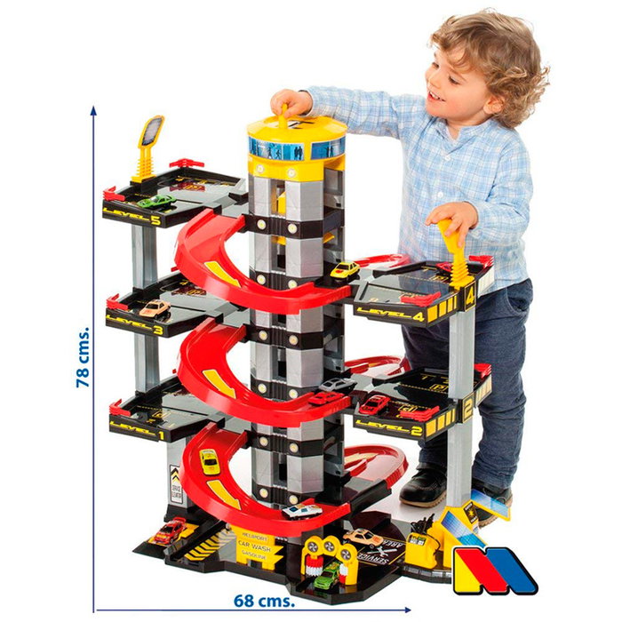 Molto Parking de 6 plantas con ascensor Molto Parking de 6 plantas con ascensor